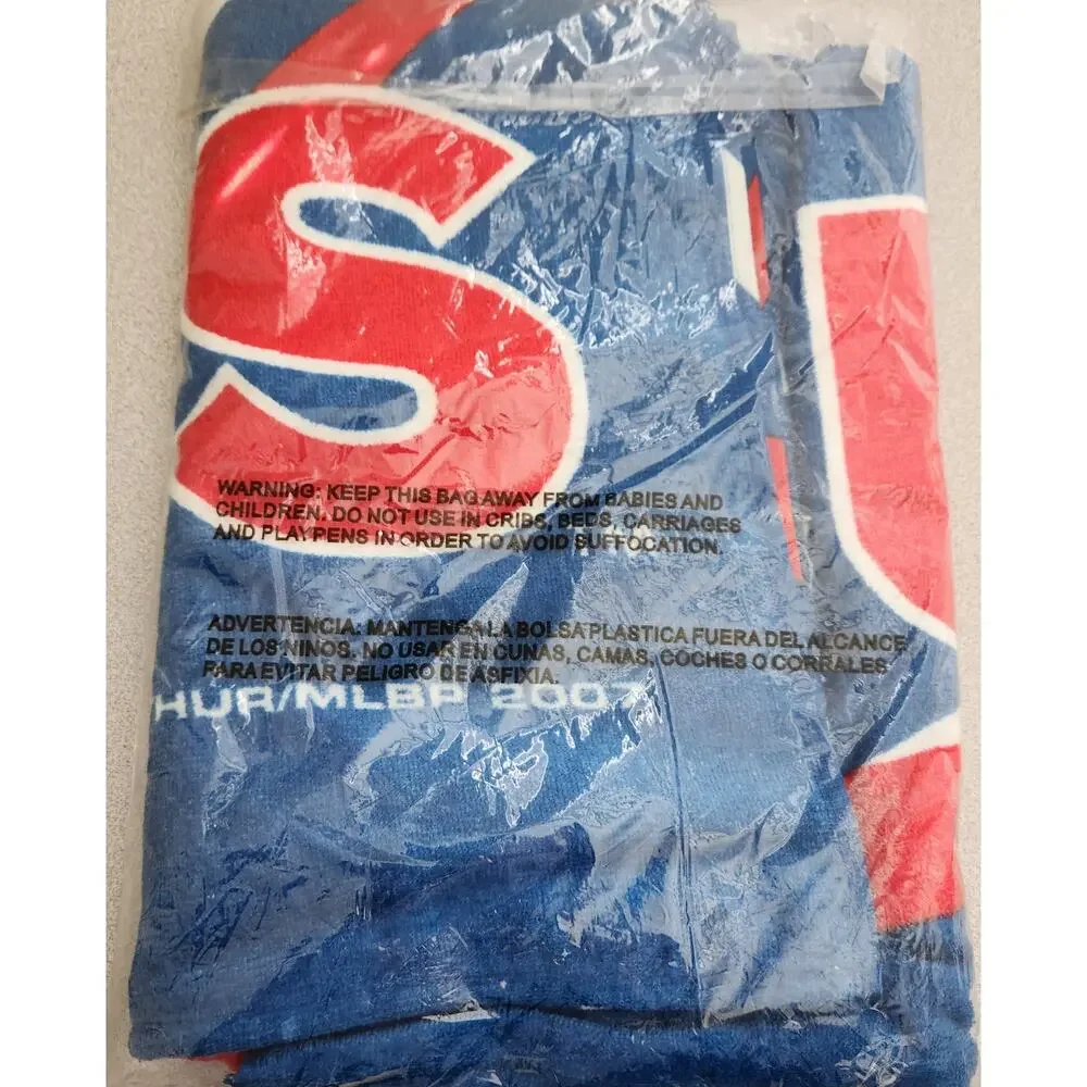 MLB Chicago Cubs Red Blue Beach Towel 30 X 60 NIB Lightweight